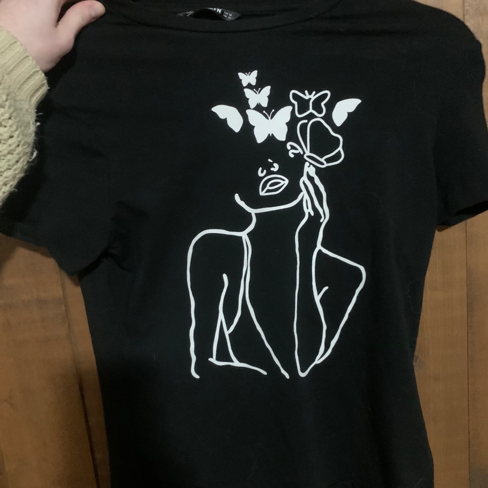Black t shirt